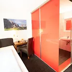 Hotel Stadthotel Giengen Und Restaurante Lacucina 2*