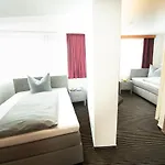 Hotel Stadthotel Giengen Und Restaurante Lacucina Giengen an der Brenz
