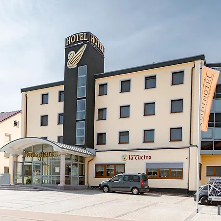 Stadthotel Giengen Und Restaurante Lacucina 2*